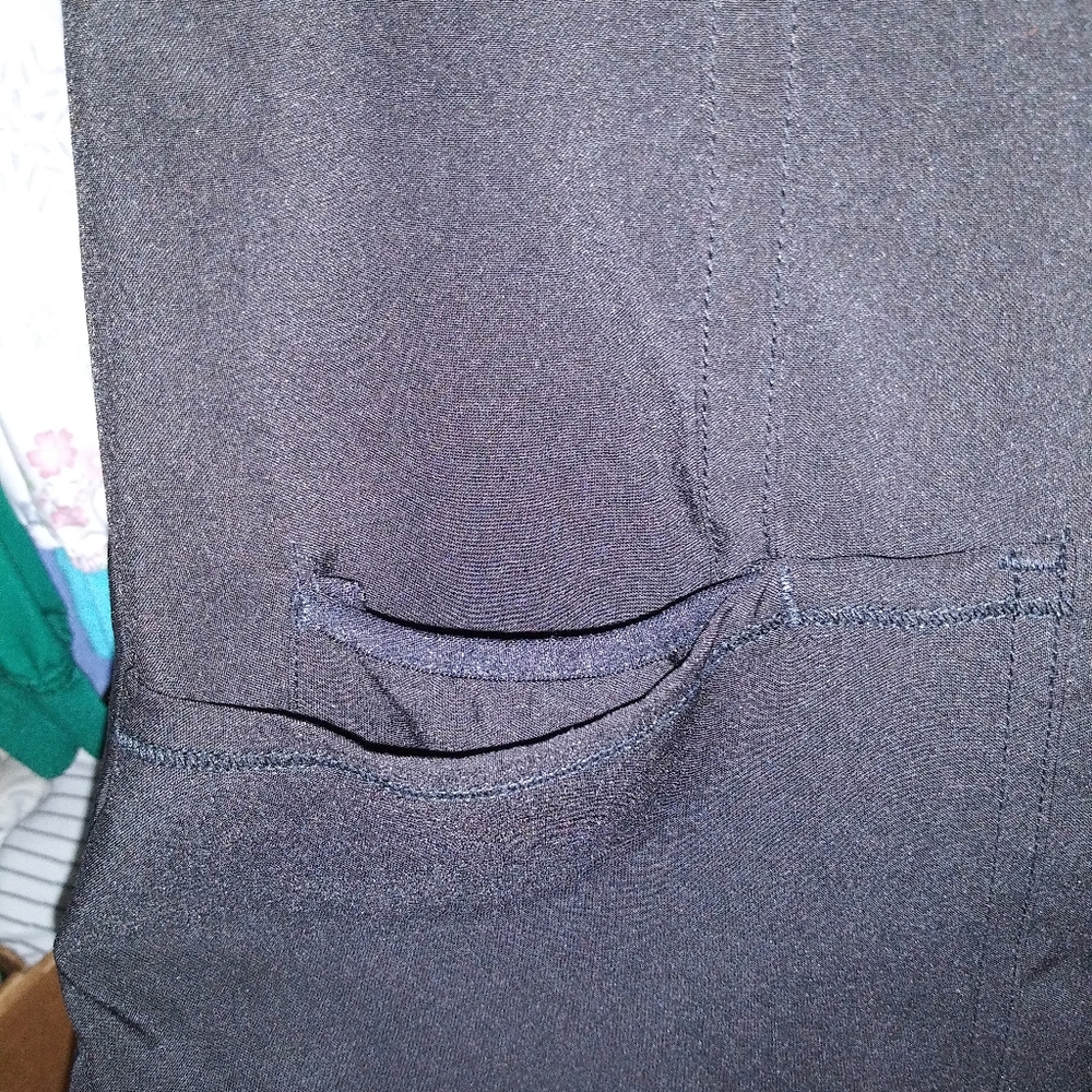 Cherokee Infinity Crew Neck Scrub Top - Picture 4 of 5